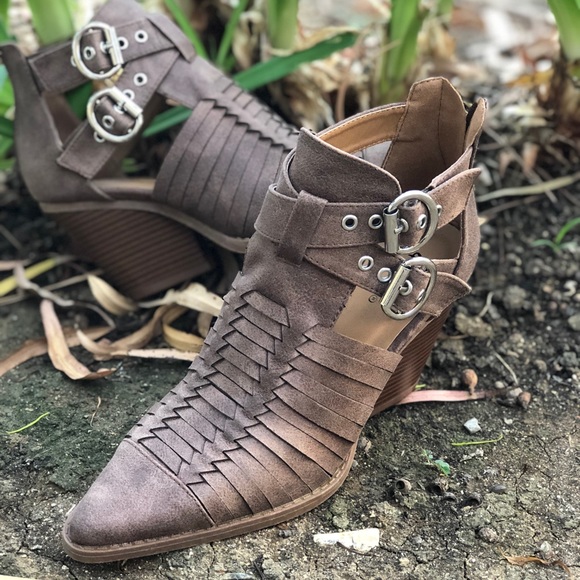 FINALPRICE ♥️Brown Caged Huarache Style BOOTIE - Picture 4 of 8